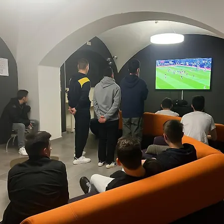 Bohoostel بيت شباب بولونيا